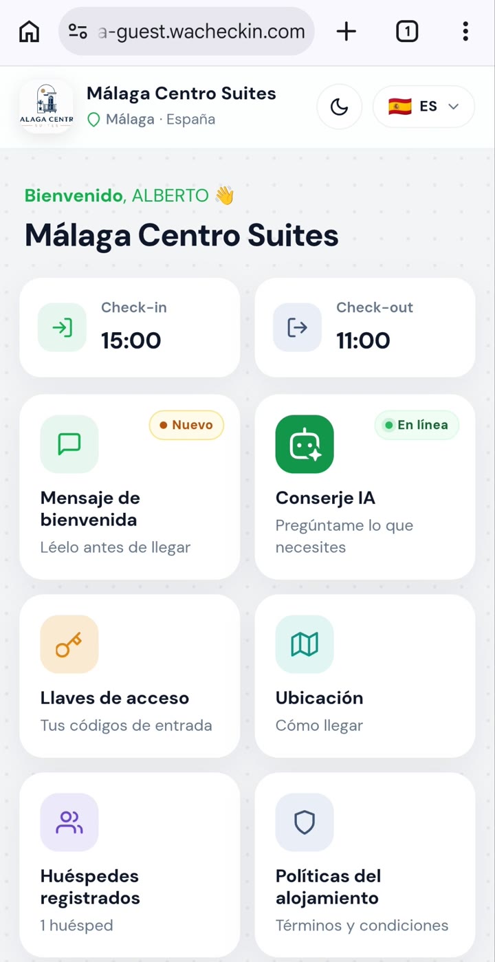 Portal Smart Reception con la marca del alojamiento: check-in, conserje IA, llaves de acceso y ubicación